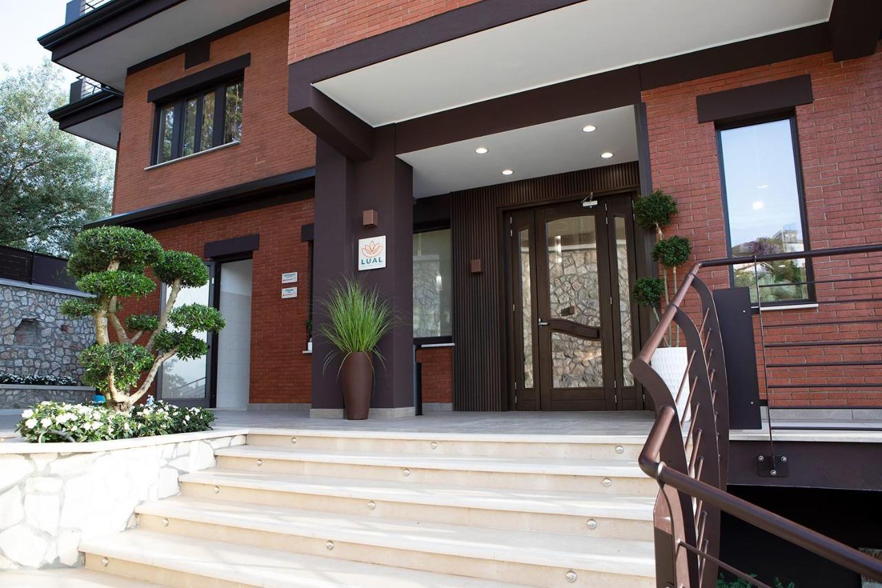 Lual Bleisure Hotel Pofi エクステリア 写真