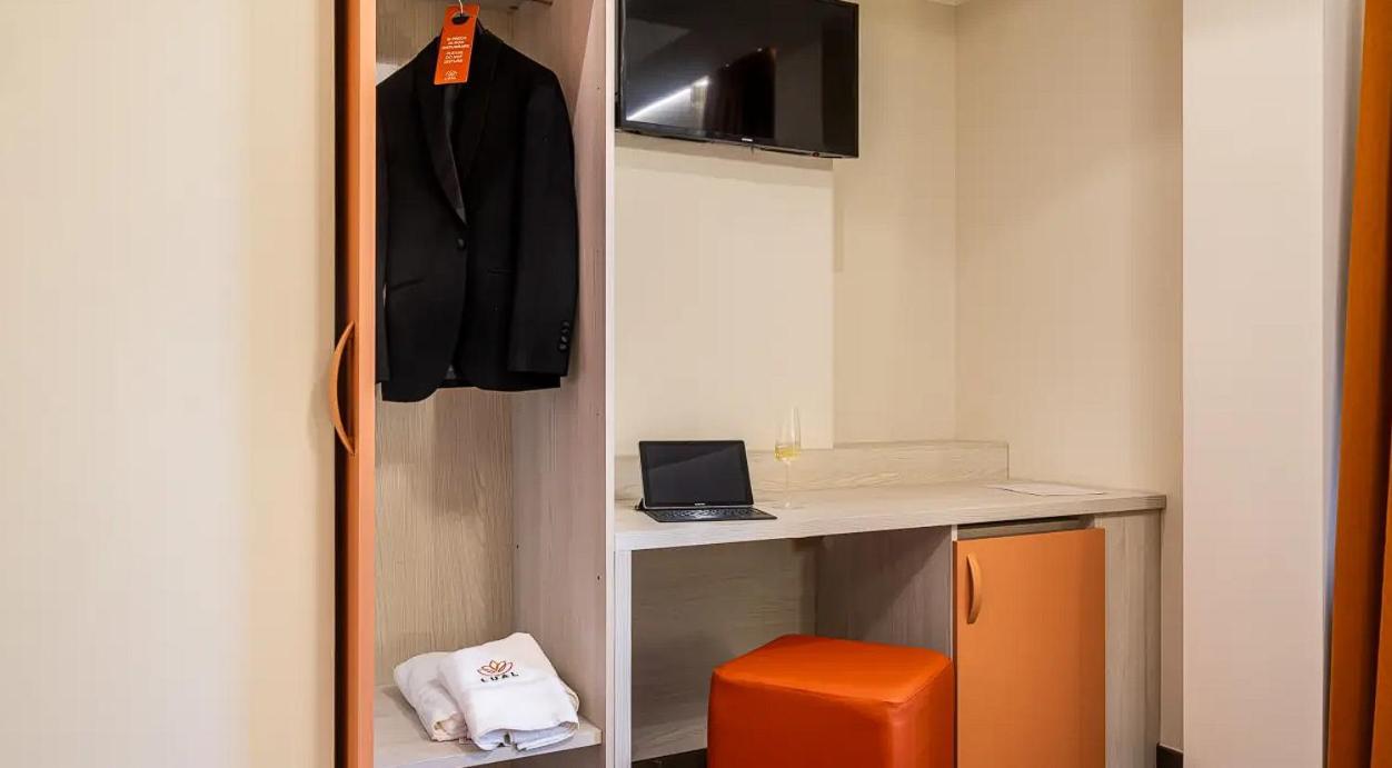 Lual Bleisure Hotel Pofi エクステリア 写真